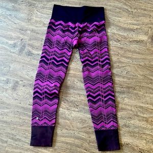 Lululemon leggings purple chevron stripe thick S